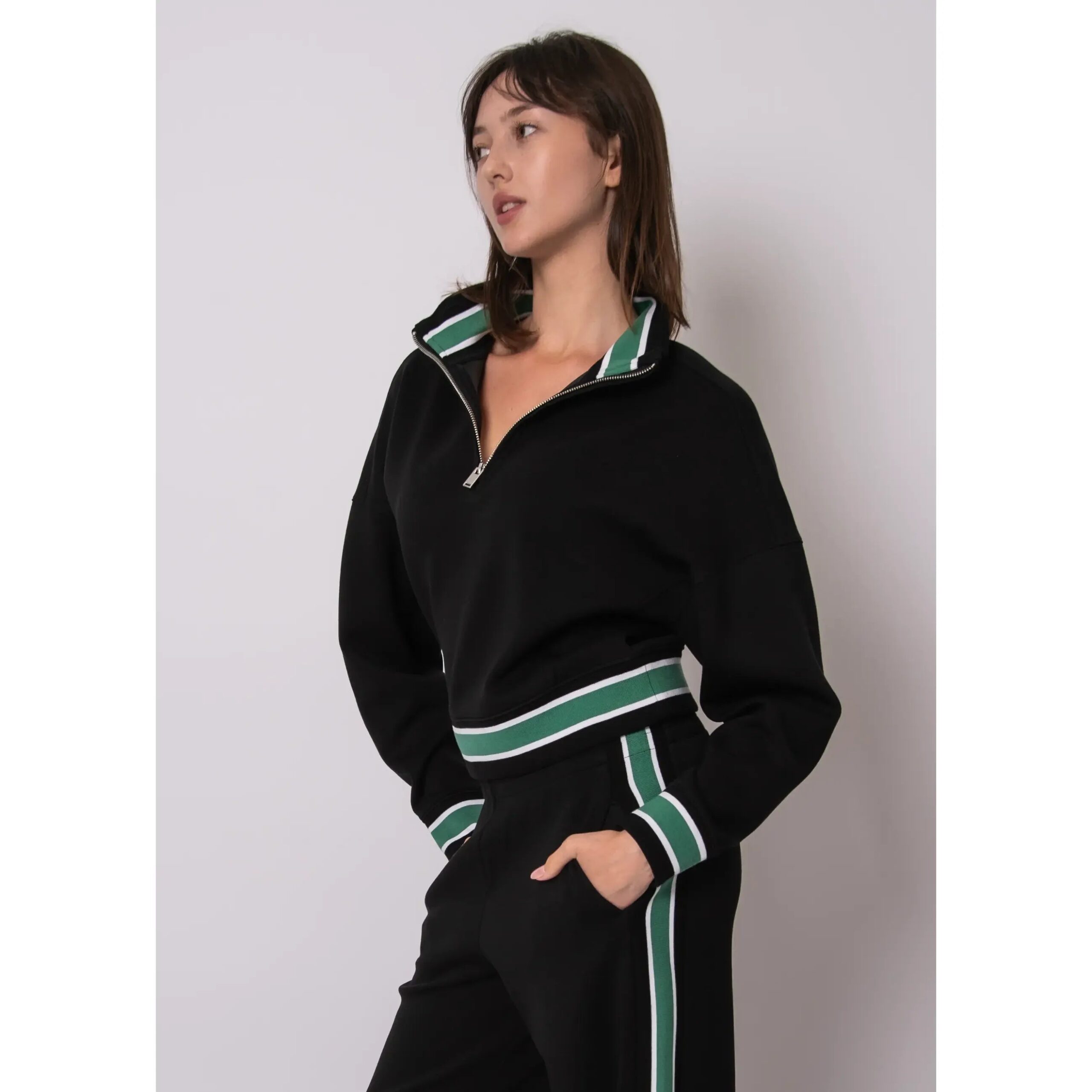 mailyn-1_2-zip-black-2.jpg