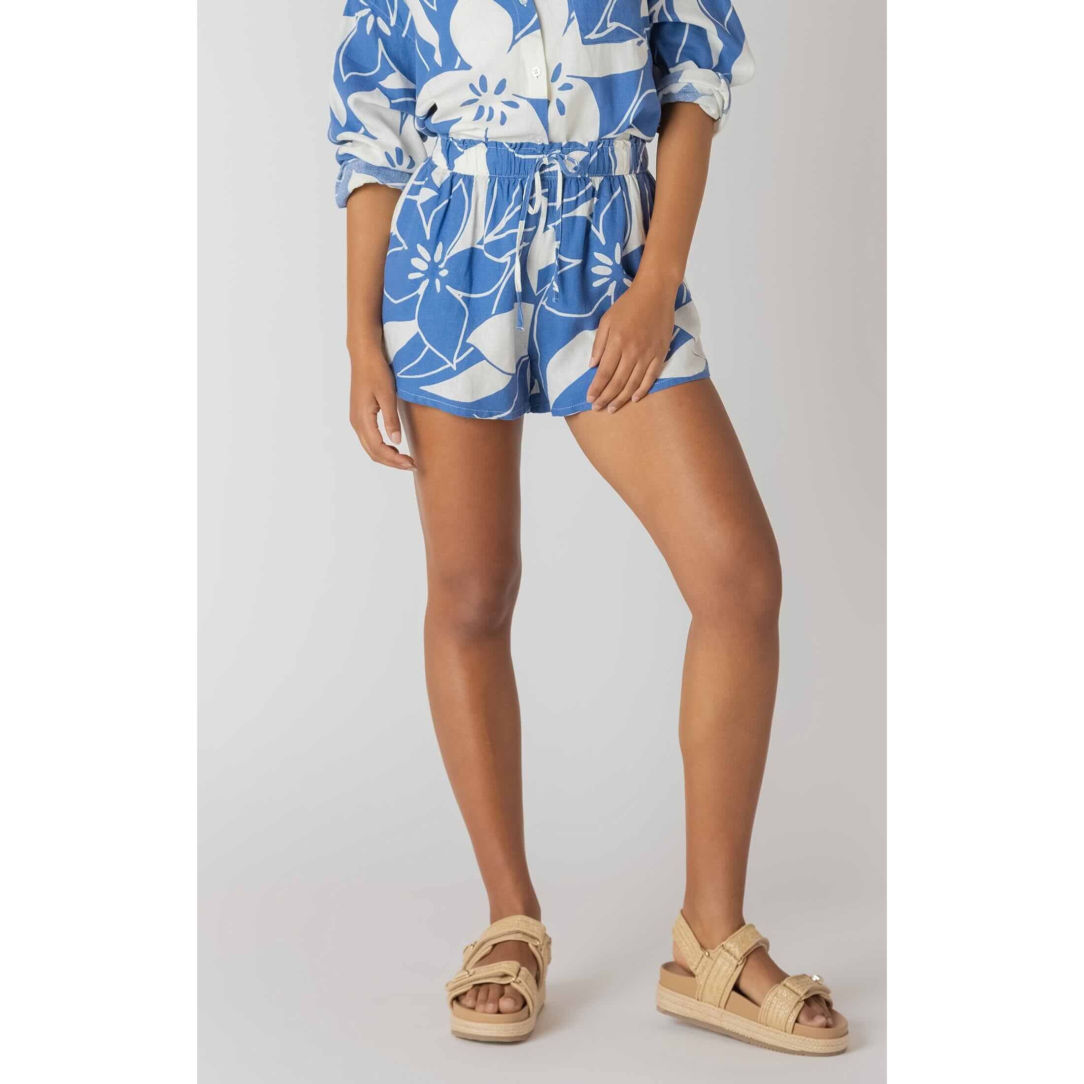 room-34-elastic-waist-shorts-3.jpg