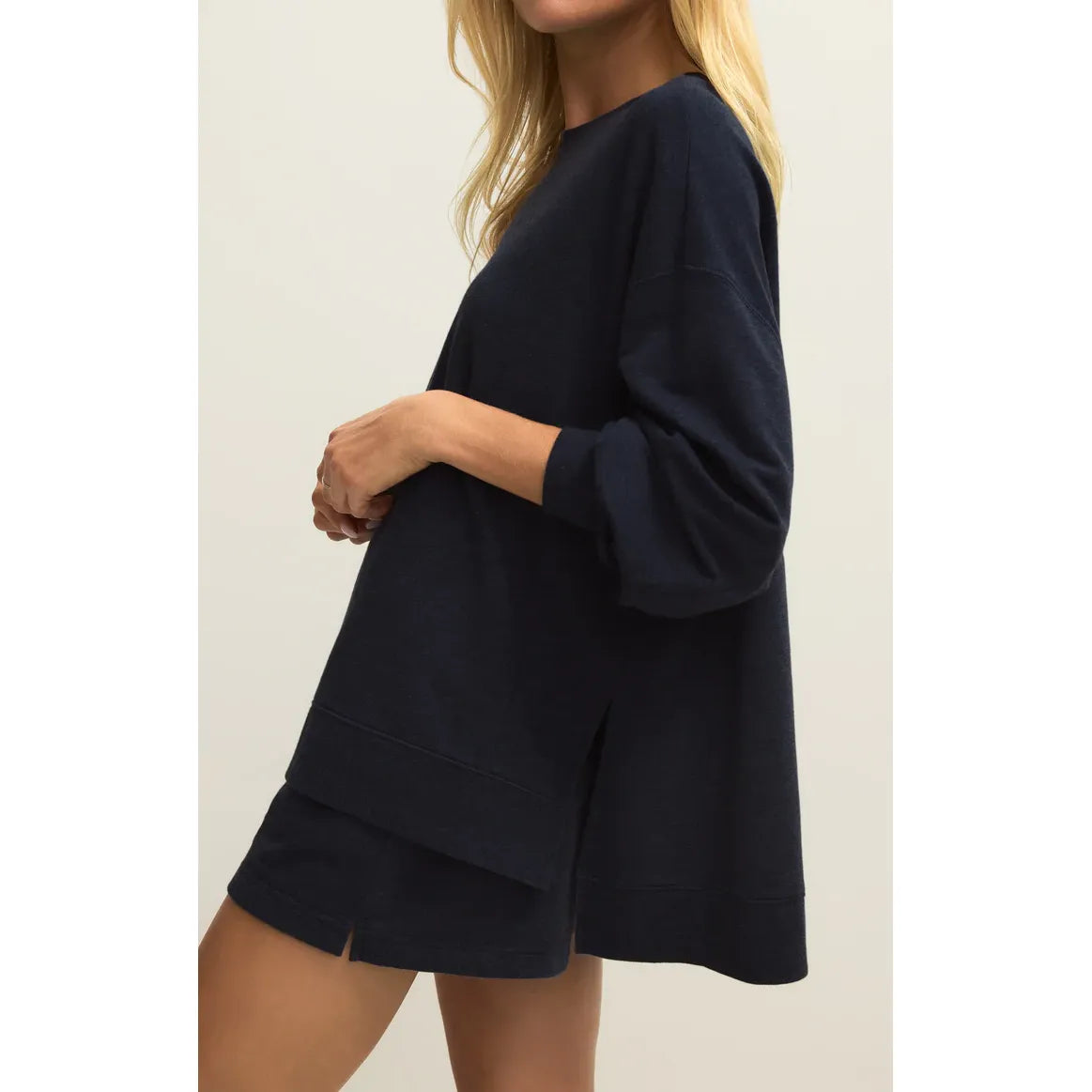 z-supply-modern-weekender-sweatshirt-eclipse-3_2a2585d1-5ca5-4ddc-921b-11791791fa9e.jpg