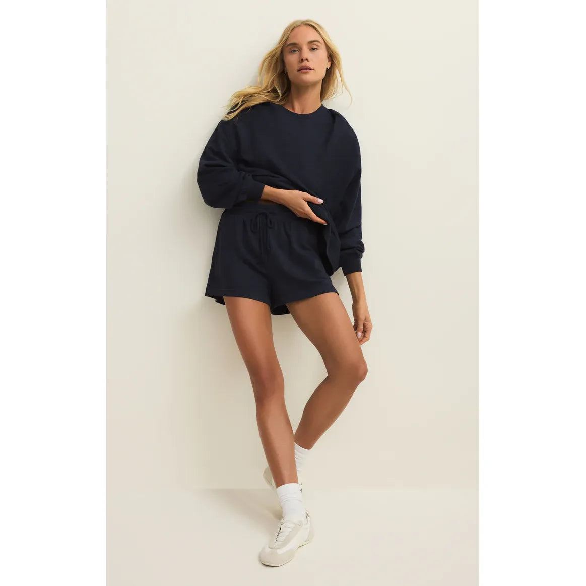z-supply-modern-weekender-sweatshirt-eclipse-5_b5c08a59-8a20-484a-897f-2058150e5774.jpg